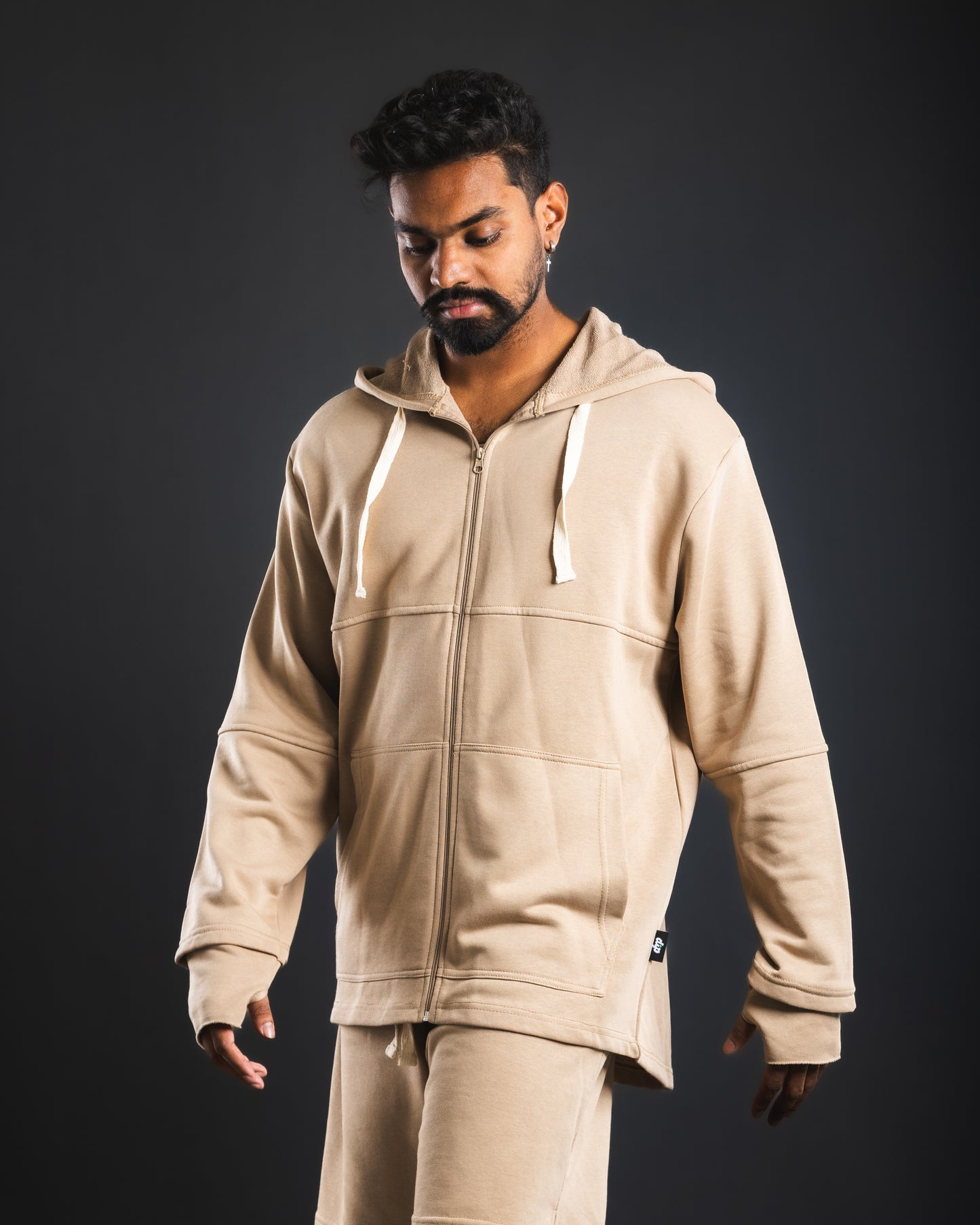 Thumbline Sweatshirt - Beige
